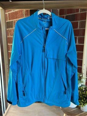 Adidas Jacket Men’s Medium Blue
CLIMAPROOF Full Zip Windbreaker
Golf Lightweight